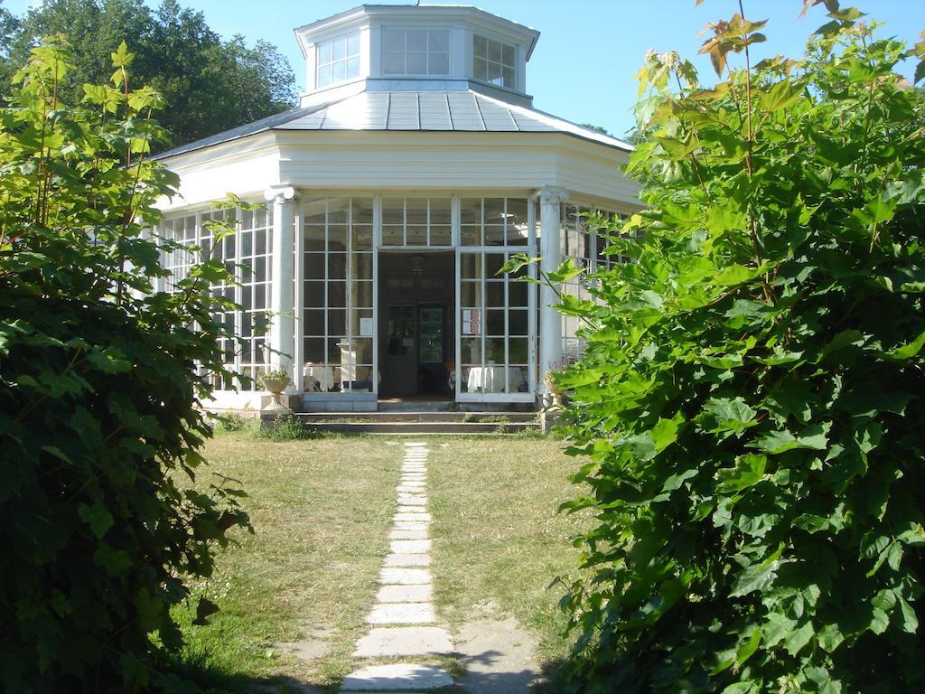 Tullgarns Vardshus Bed & Breakfast Vagnharad Exterior photo